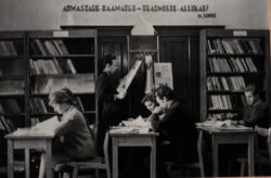 Raamatukogu vanas postimajas 1965. a
