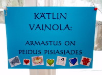 Raamatuväljapanek "Kätlin Vainola: Armastus on peidus pisiasjades"